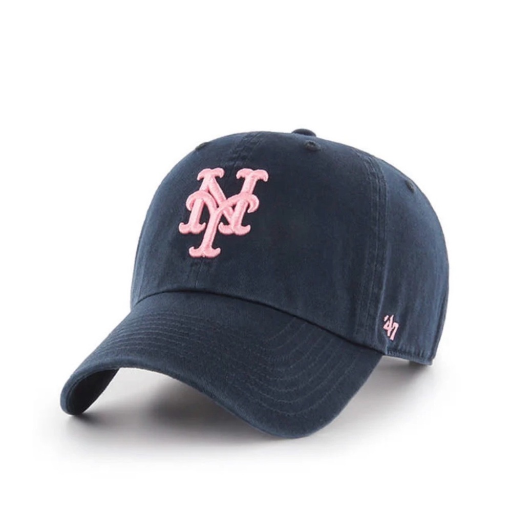 ISO- I’ve been looking everywhere for this Navy and Pink NY Mets